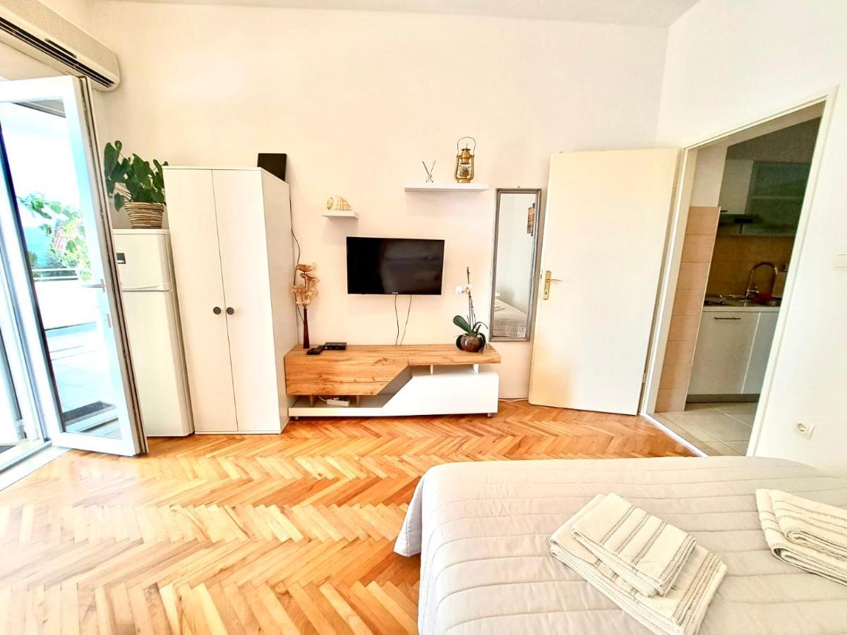 Nemira Beach Getaway Omiš Buitenkant foto