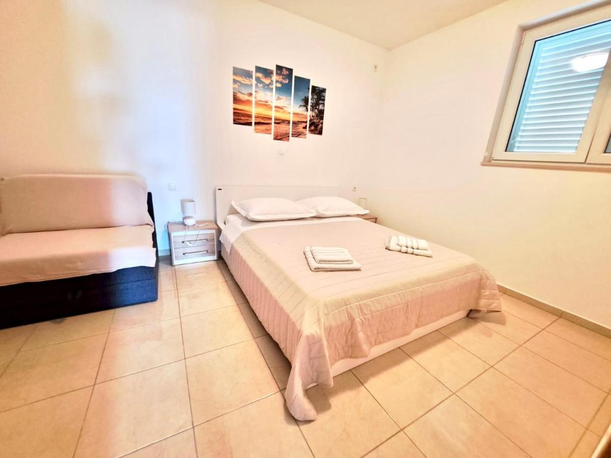 Nemira Beach Getaway Omiš Buitenkant foto